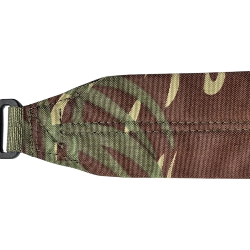 Zawieszenie taktyczne Rhodesian Camo close up.jpg